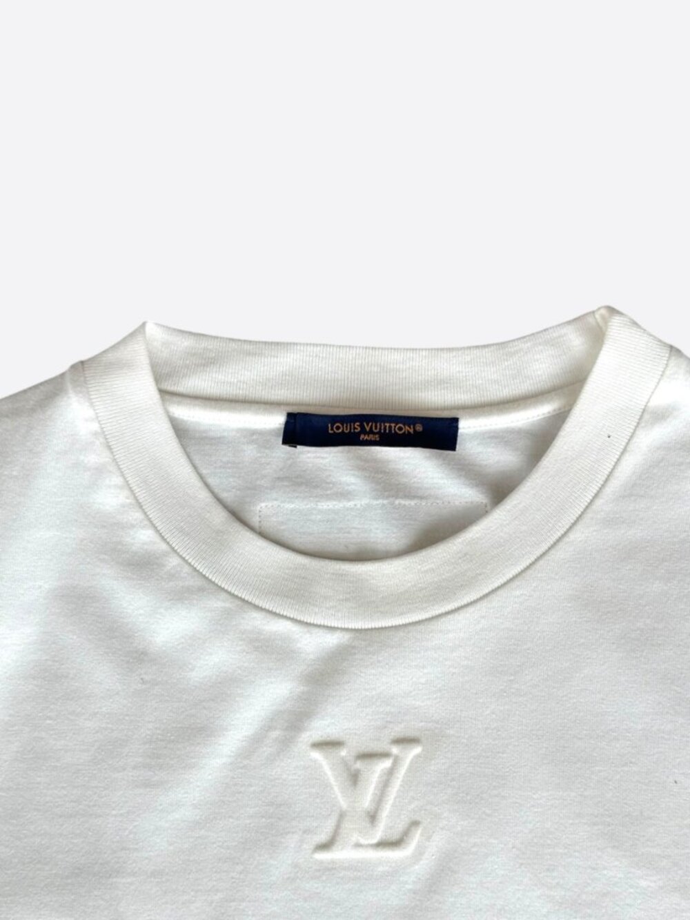Louis Vuitton White Embossed Logo T-Shirt - Picture 3 of 8